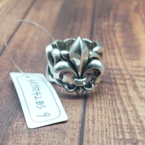 Stigma Oxidized Silver Tone Fleur de Lis Ring